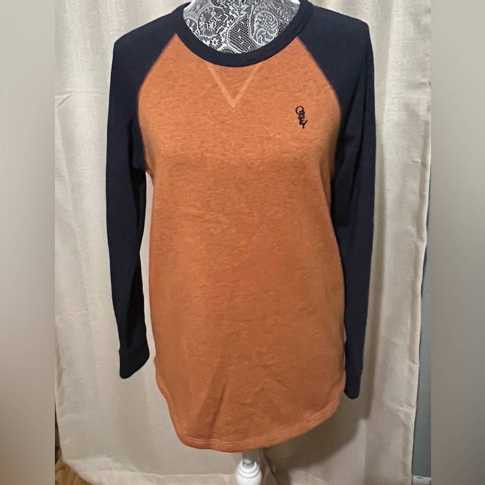 Men's Long-Sleeve Raglan Shirt - Burnt Orange with Navy Sleeves